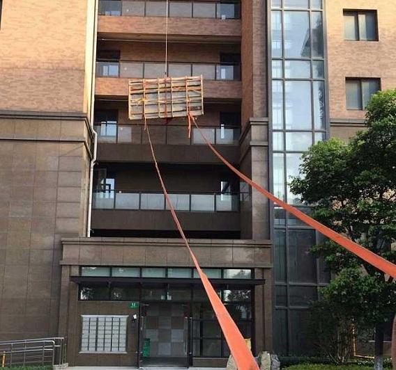 杭州吊装公司电话-家具吊装-室内吊装-高层吊运沙发红木(图2)